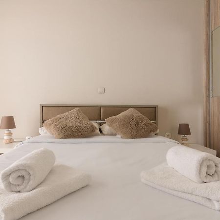 אתונה Beautiful And Spacious Apartment In Pagrati מראה חיצוני תמונה