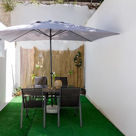 אתונה Beautiful And Spacious Apartment In Pagrati מראה חיצוני תמונה