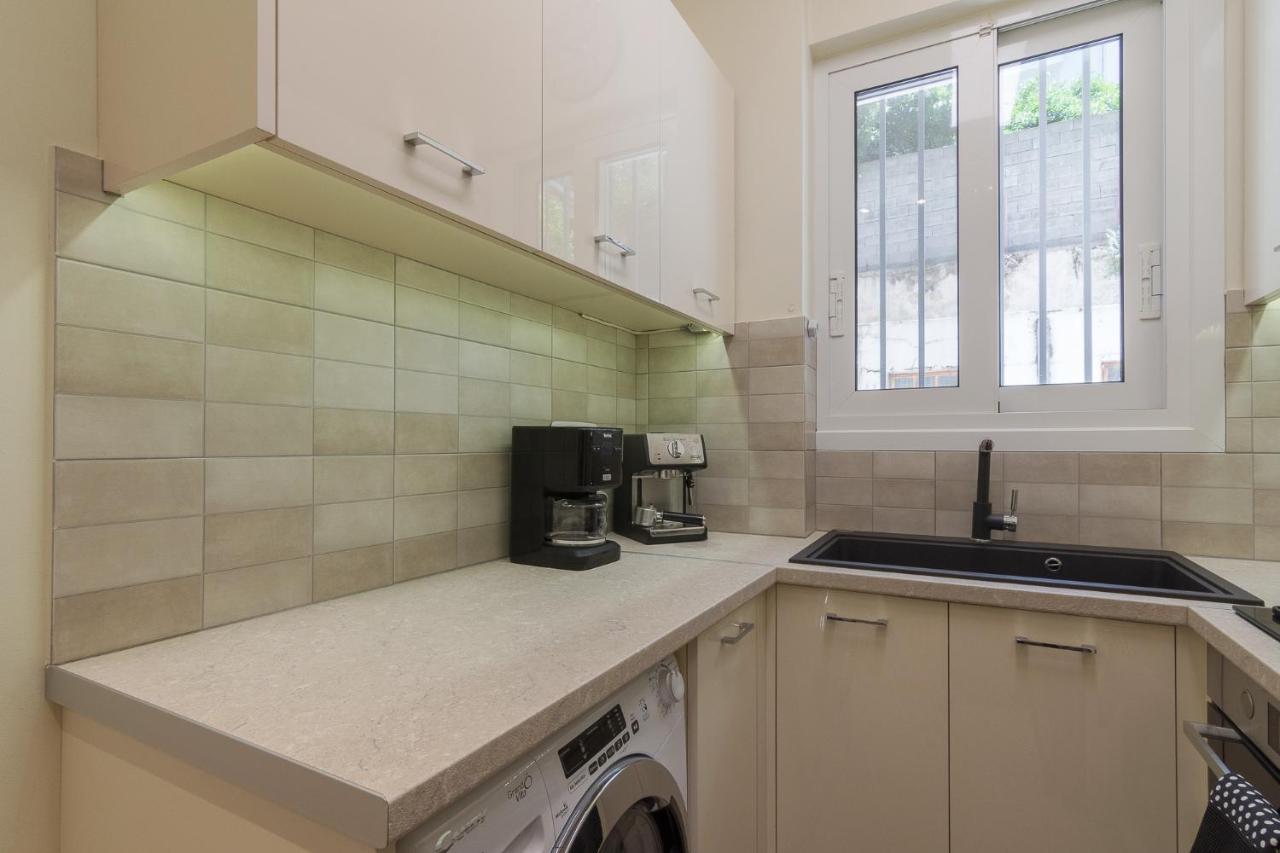 אתונה Beautiful And Spacious Apartment In Pagrati מראה חיצוני תמונה